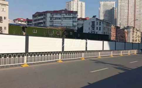 金屬圍擋安裝方法是什么?具體是什么步驟? 金屬圍擋安裝方法是什么?具體是什么步驟?