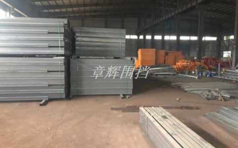 金屬圍擋安裝前需要進行哪些預防安全措施?(金屬圍擋安裝前的預防安全工作) 金屬圍擋安裝前需要進行哪些預防安全措施?(金屬圍擋安裝前的預防安全工作)