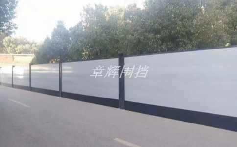 如何保證金屬圍擋在清洗過程中不受損壞？（金屬圍擋清洗過程防護措施）